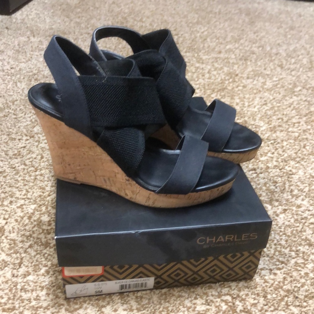 Black wedges